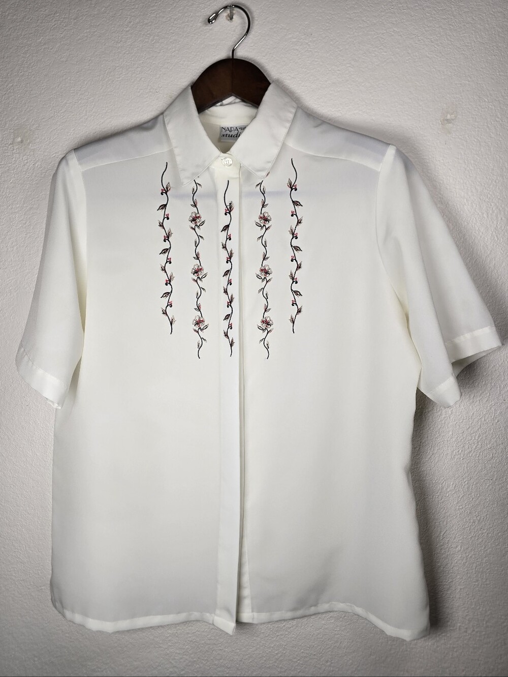 VTG Napa Studio Floral Embroidered Button Up Blouse Cream White Cottagecore 14